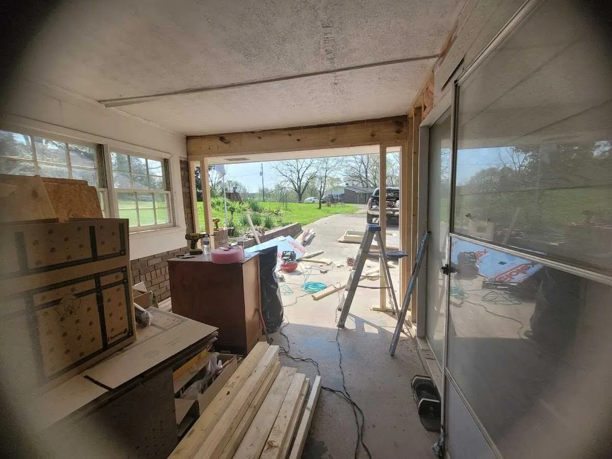 Air movers and dehumidifier for Water Mitigation Services in Goldsboro